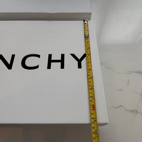 Givenchy White Storage Box - Picture 5 of 6